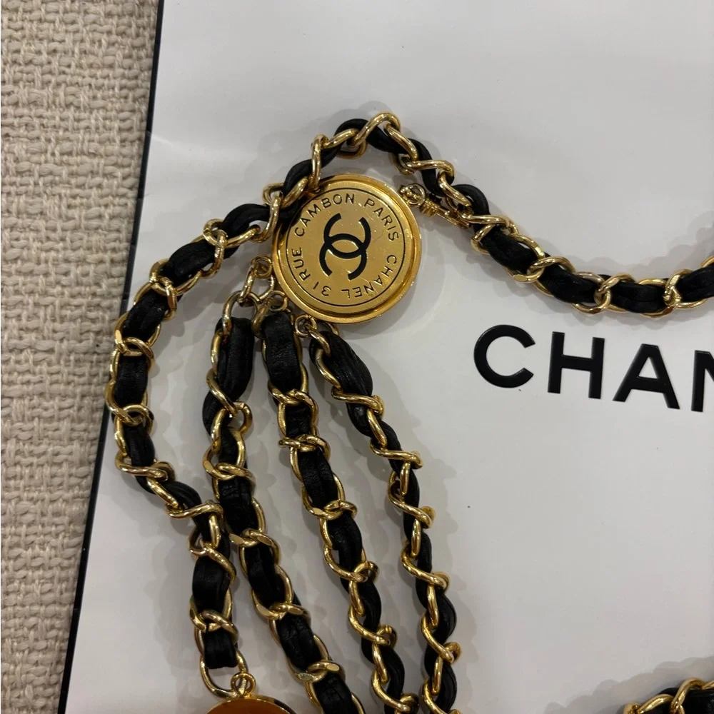 Authentic ICONIC RARE CHANEL Rue 31 Cambon vintage leather medallion belt 98cm